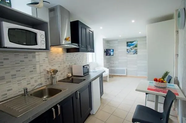 דירה , Excelsior